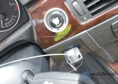 2011 BMW 328I xDrive z USA, uszkodzony, nr VIN WBAPK5C5XBF126747